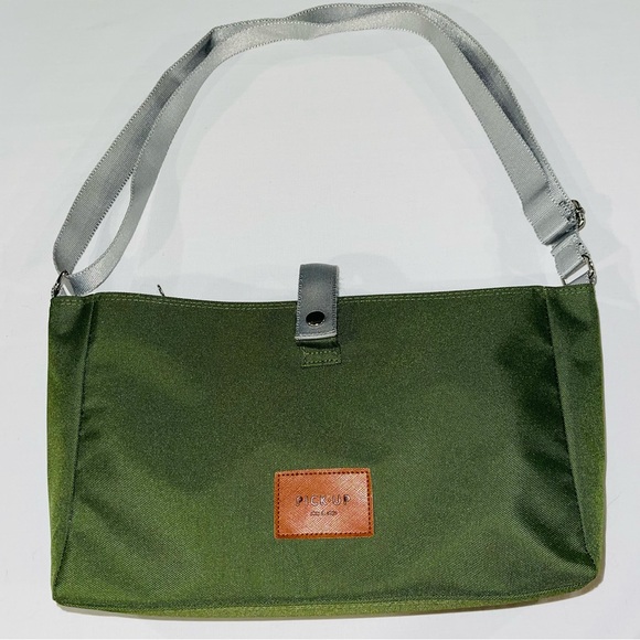 Pick Up Travel Bag - Picture 1 of 16